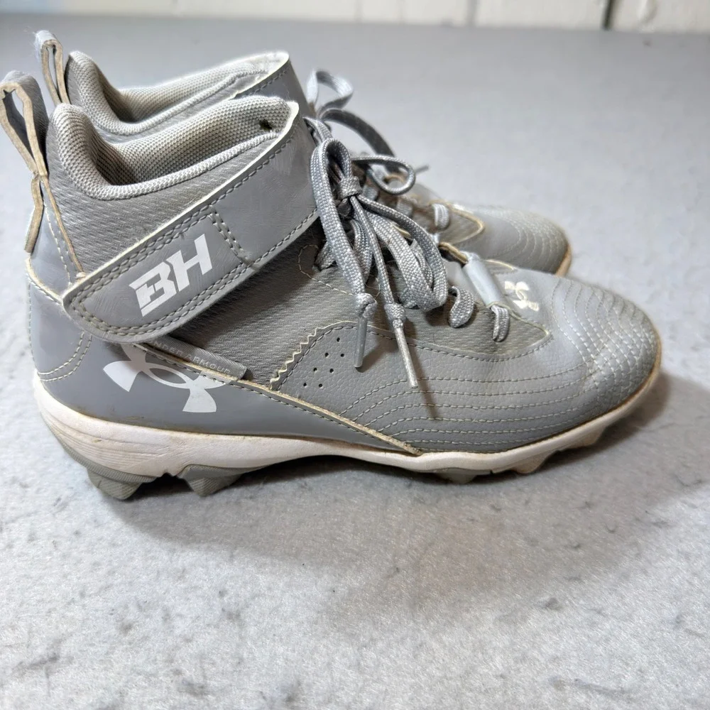 Under Armour Harper 7 Mid RM Baseball Cleats‎ Kids 3.5Y Grey Good 3025598-101